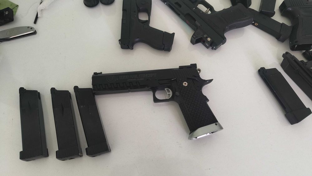 Airsoft пистолет  Colt 2009 Rail Concept CO2 GBB
