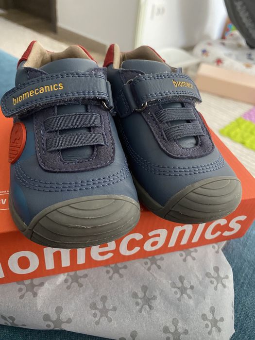 Pantofi Biomecanics, masura 22