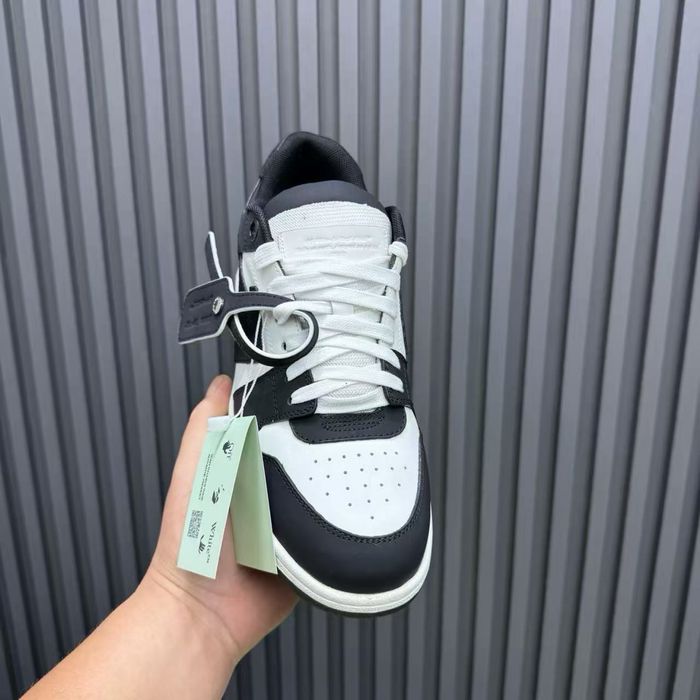 Off-White Out Of Office Round Toe Sneakers Poze Reale