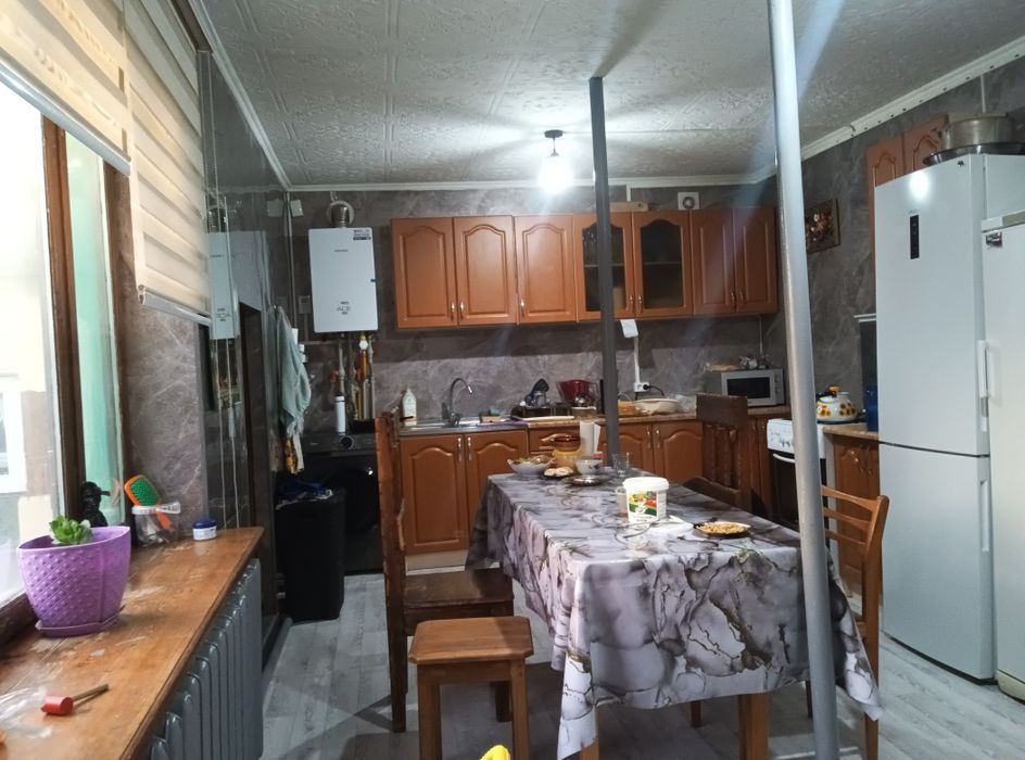 Продам дом в поселке карабулак