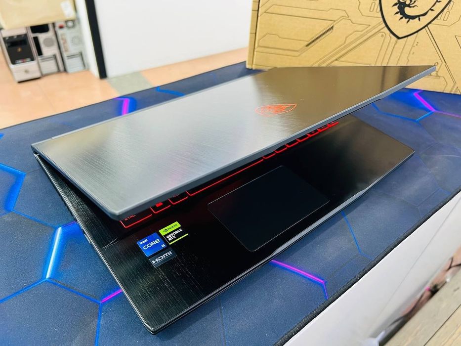 Noutbook  sotiladi Dasturlashni barcha sohasiga qollasa boladi. Ideal