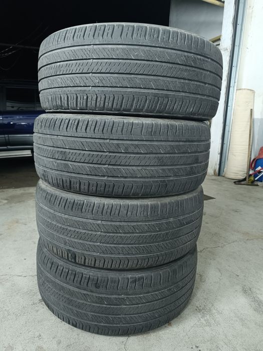 Продам резину 265 40 R22