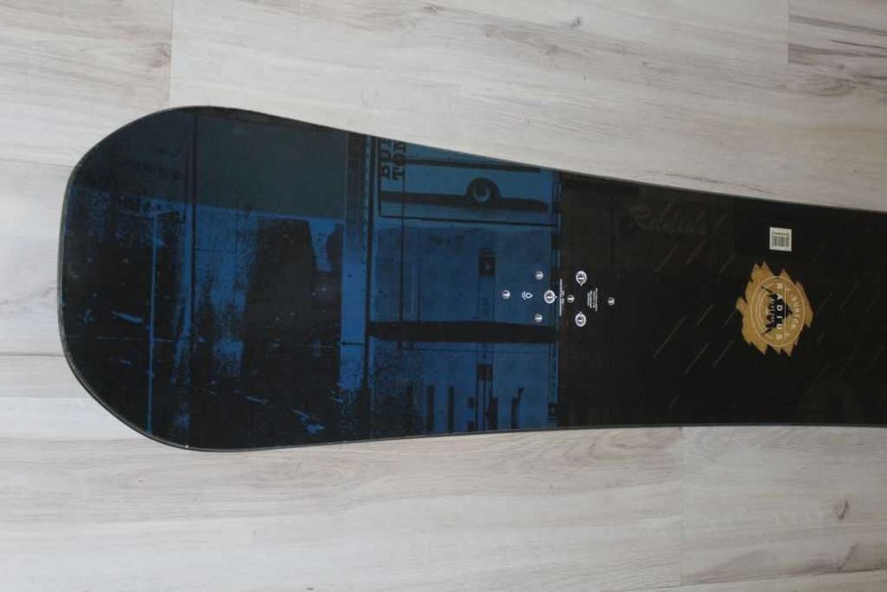 BURTON Radius Flat Top 160cm 2024