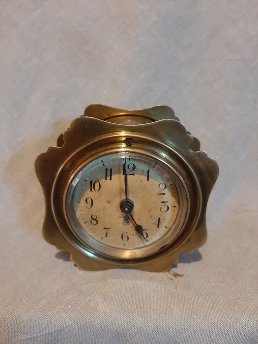 Ceas de masa Gustav Becker