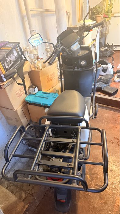 Yadea Oubo 2 G5 электроскутер