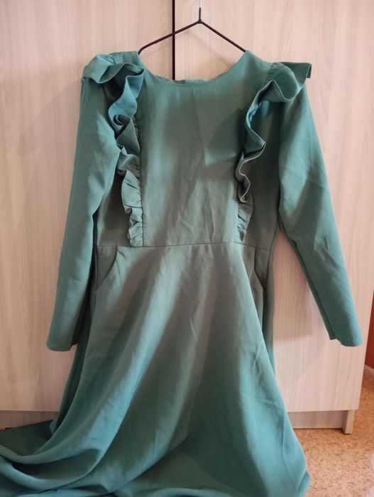 Продам женские одежды