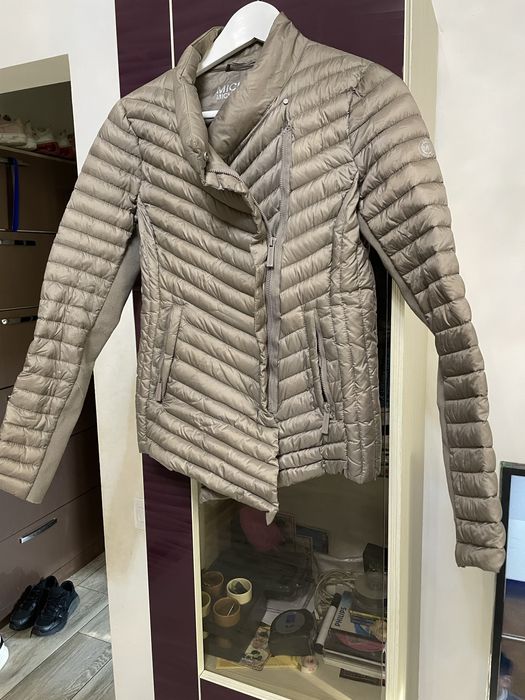 Geaca puf Michael kors dama!