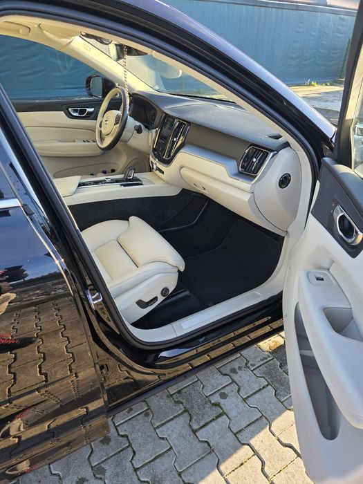 VOLVO XC 60 B4 2020 Mild Hybrid AWD Business Executive