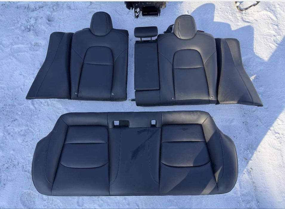 Scaune/bancheta/consola Tesla model 3 an 2023