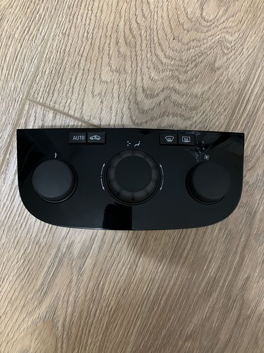 Vand modul comenzi climatronic Opel Corsa D piano black