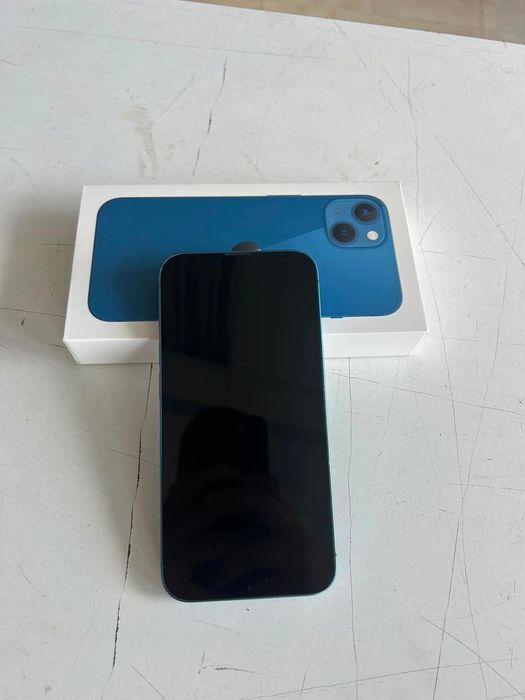 Телефон Iphone 13
