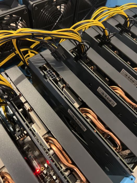 Новый собранный майнинг риг, майнинг ферма