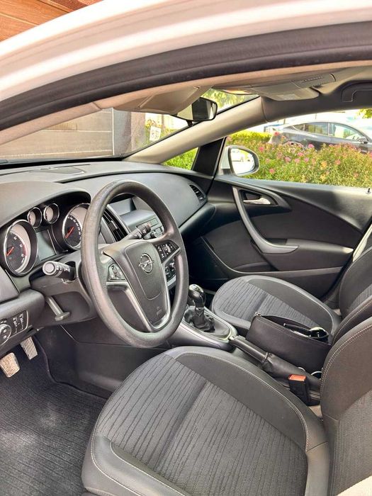 Opel Astra 1.6 CDTI Гаранция + сервизна книжка
