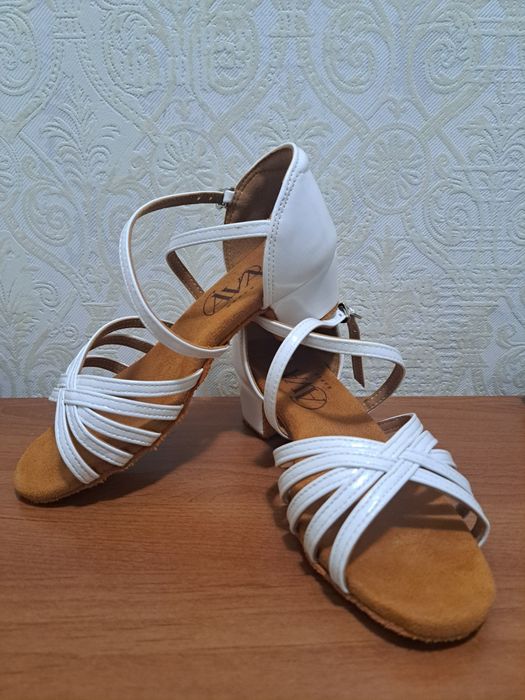 Туфли бальные детские