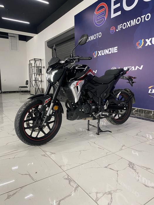 Мотоцикл Lifan SR220 Streetstyle