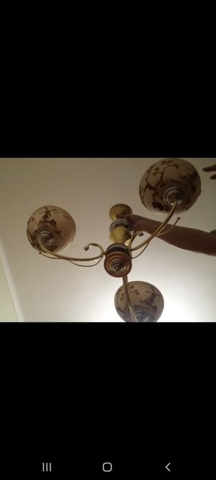 Продам люстру трёхрожковую