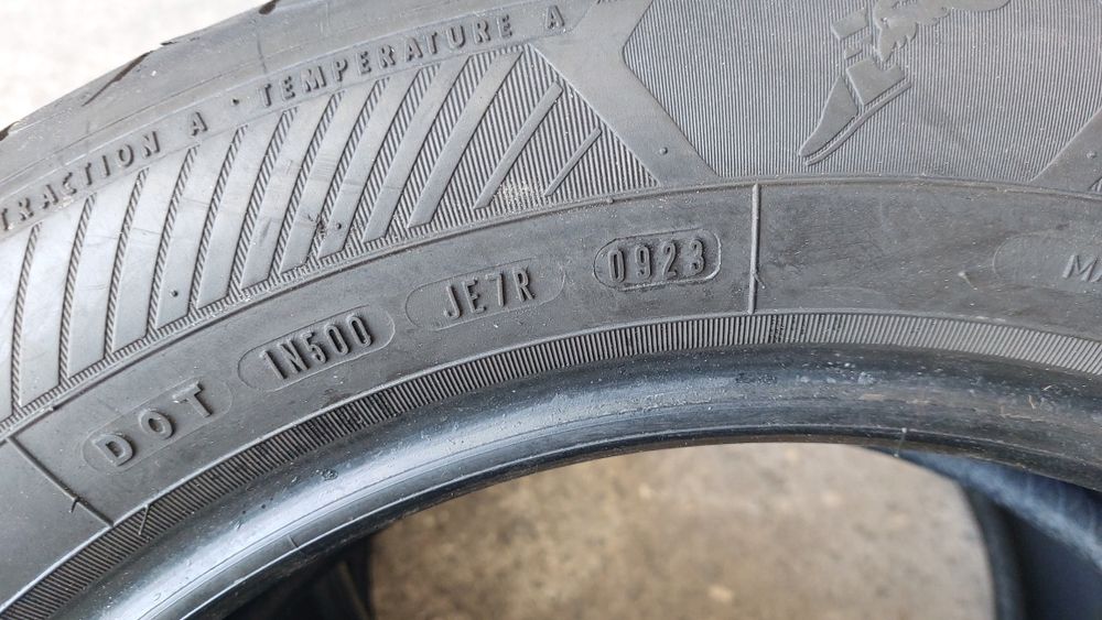 Летни гуми 225/55/17 Goodyear Efficient Grip Performance 2 броя