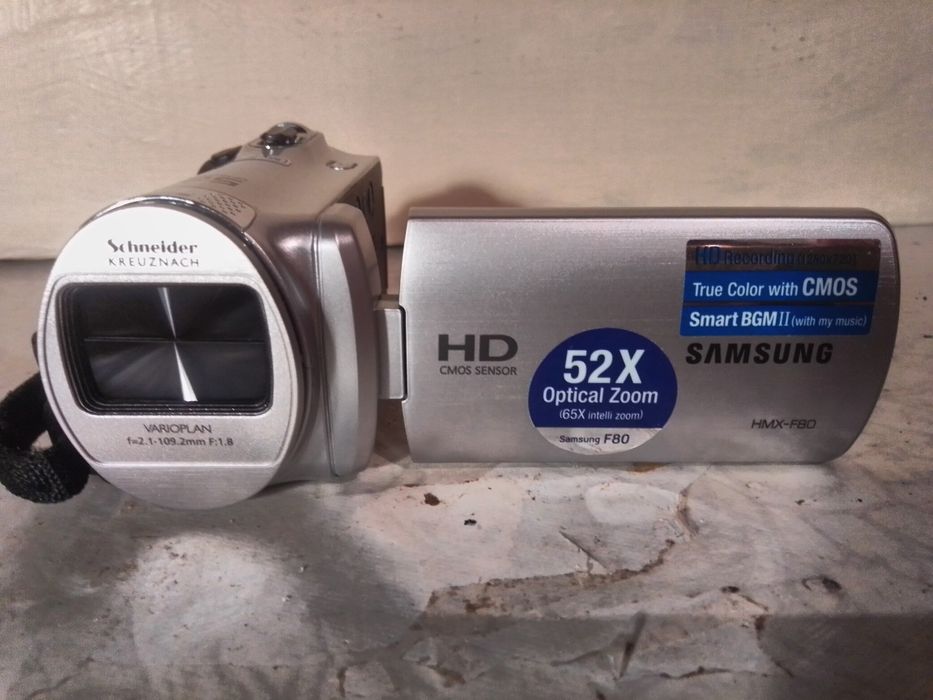 Видеокамера Samsung HMX-F80