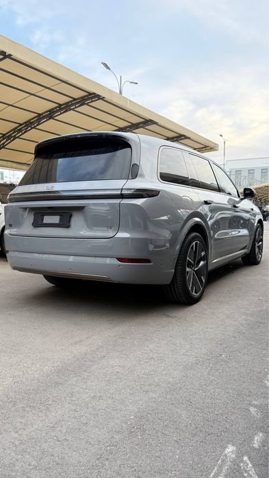 Li 9 ultra с пробегом 2700 км 65,000$