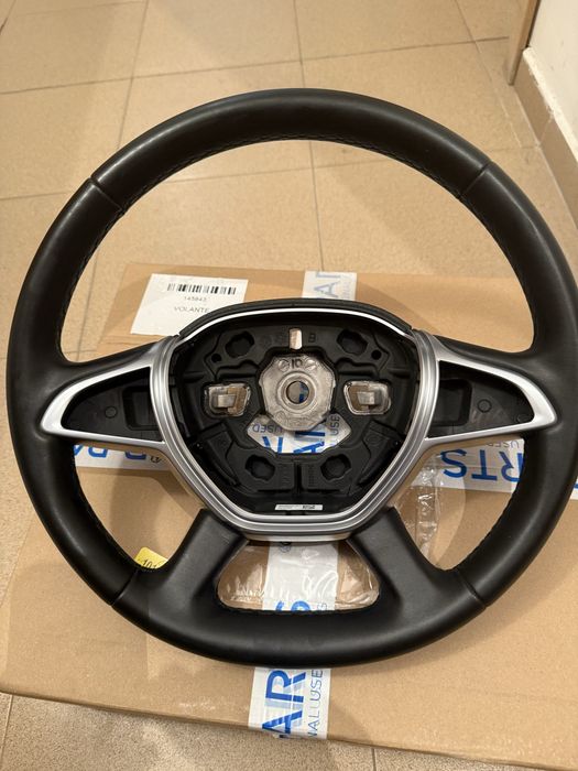 Оригинален кожен волан Dacia Sandero