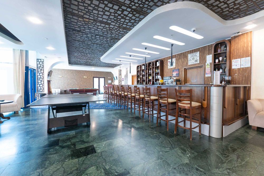 Spațiu de restaurant și lobby bar de închiriat– Predeal, incinta hotel