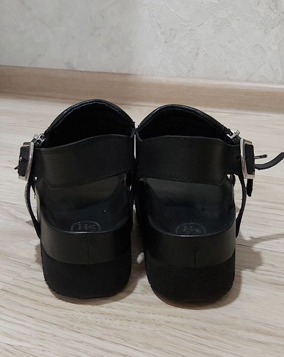 Стильная летняя обувь.