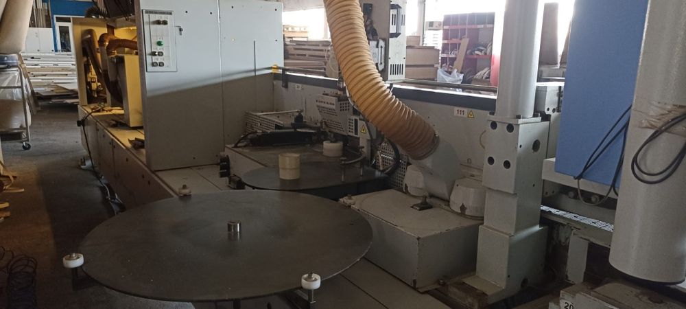 De vânzare mașină de aplicat cant Homag