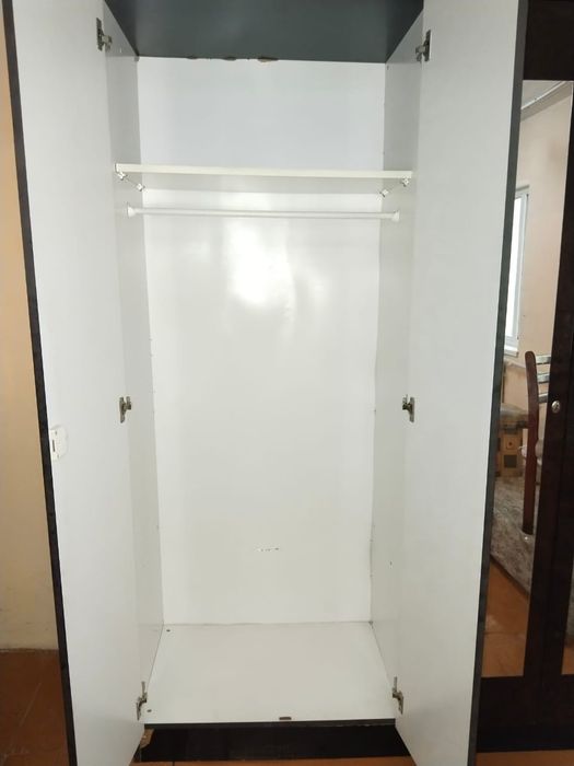 Б/У Шкаф с тумбами