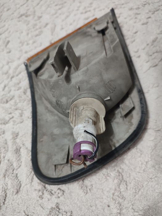 Ауди С4 поворотники продам