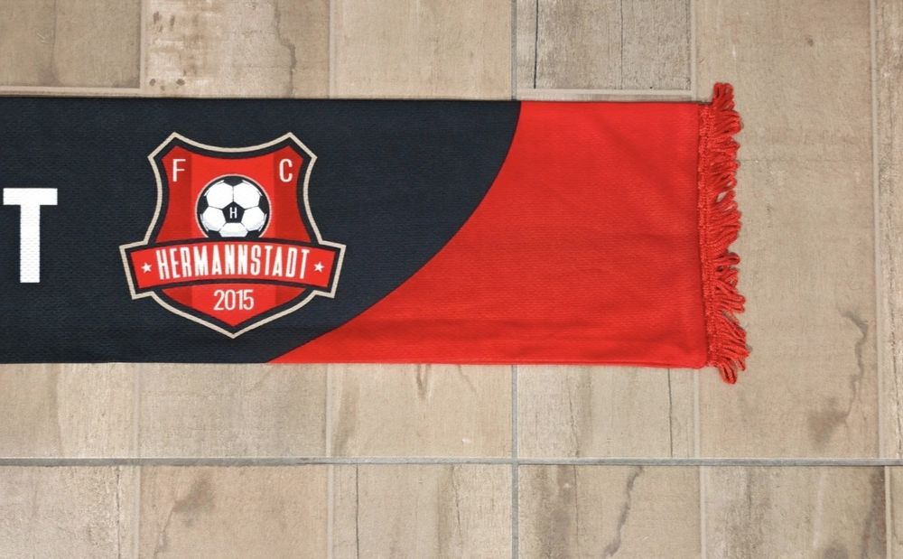 Hermannstadt – Eșarfă de fotbal neagră și roșie