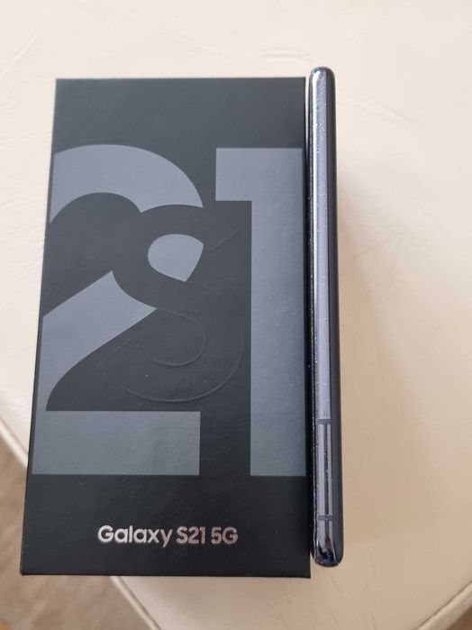 Samsung S21 5G; 128 GB; 8 GB RAM