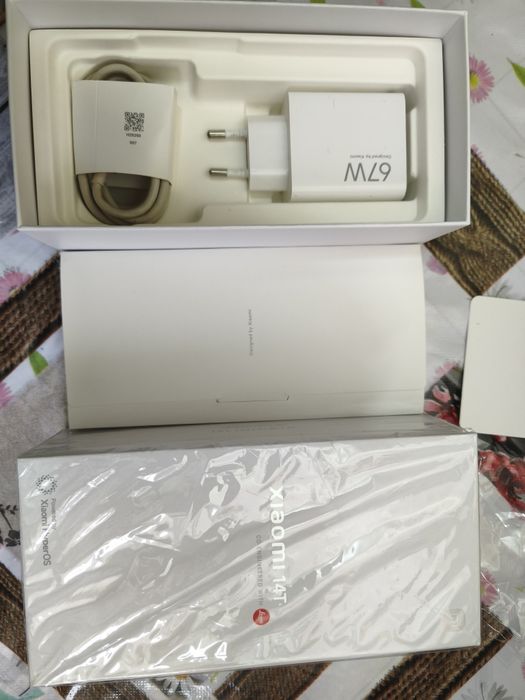 Продам телефон Ми 14 Т