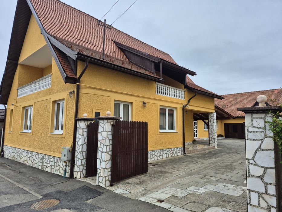 Casă Răsinari teren 990 m