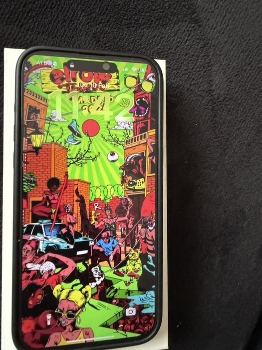 Продавам iPhone 15 Pro Max 256GB Black Titanium