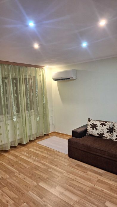 Particular inchiriez apartament cu 2 camere confort 1,  statia metrou Pacii
