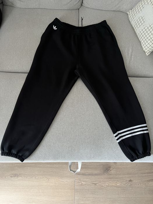 Долнище Adidas, чисто ново XL