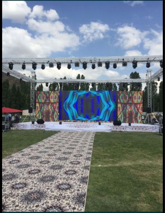 Лед экран подум сахна турлихил о’лчамда мижоз талабида караb аренда