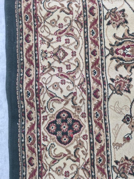 Продам ковёр в отличном состоянии