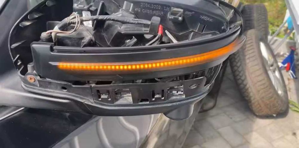 Динамични бягащи мигачи за огледалата за Нисан Nissan Qashqai Juke