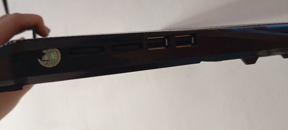 Подставка,охлаждение под ноут