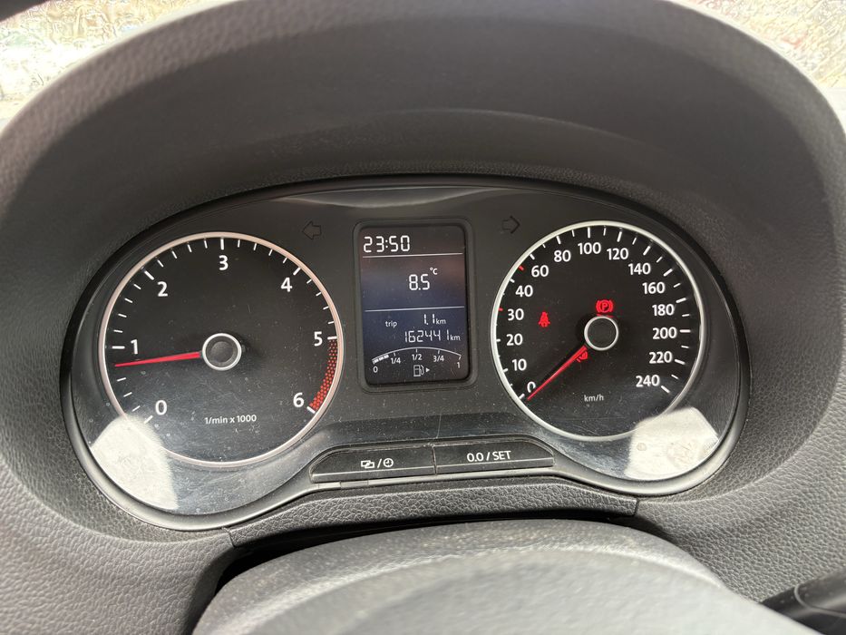 Продавам VW Polo