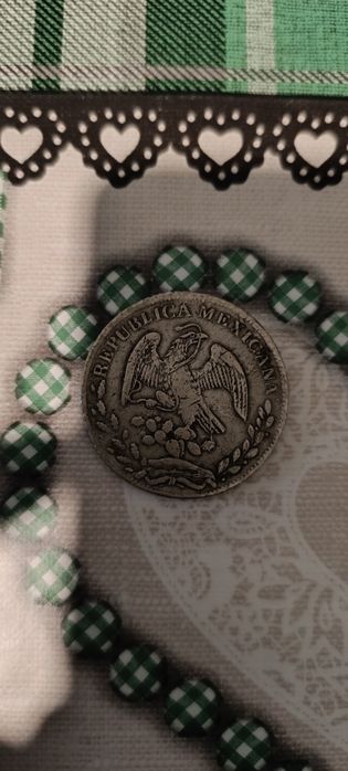 Продавам сребърна монета 8 реална 1851