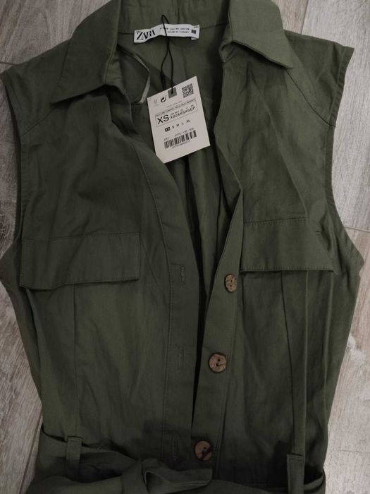 Нов зелен дамски костюм