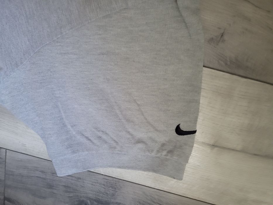 Vând tricou nike