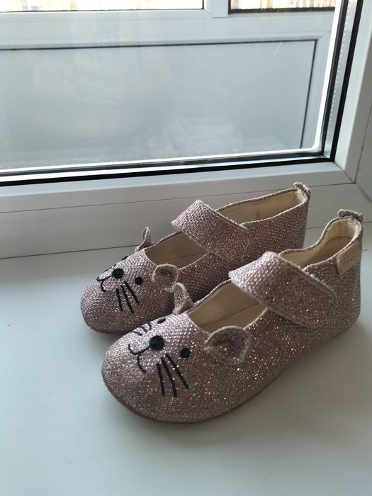 Нарядная обувь для девочки