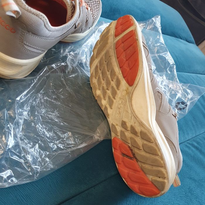 Adidași Ecco purtați de câteva ori