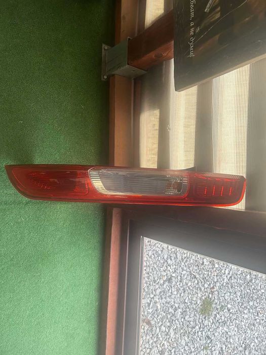 стоп десен Ford Focus 3 и 5 врати  2004-2008 г. #049S.
