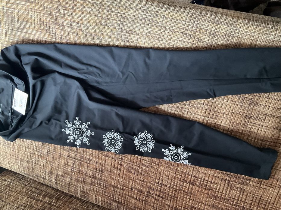 Vand colanti Desigual,noi,cu eticheta