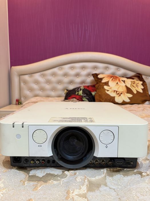Продам проектор Sony -VPL-GX30