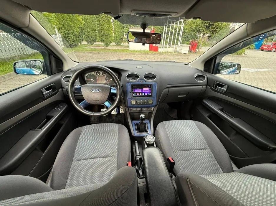 Vând Ford Focus.